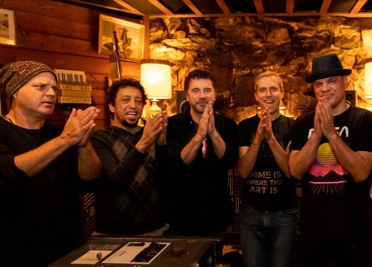 © Medeski Joan Hathaway